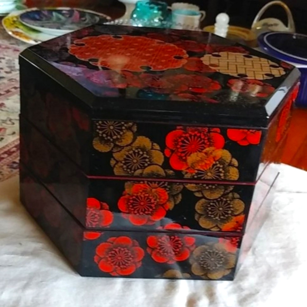 🥀 Beautiful Asian Lacquered Melamine Stacking Storage Boxes (3 Set)